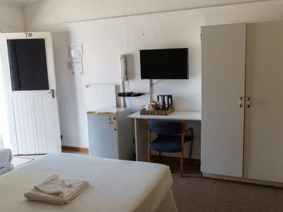 Basic Triple Room