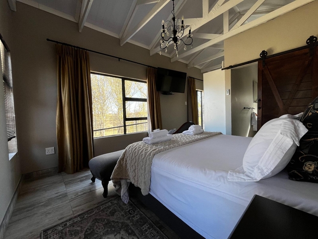 Queen Room with River View