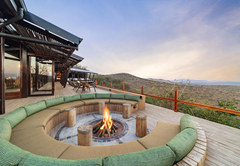 Rhino Ridge Safari Lodge