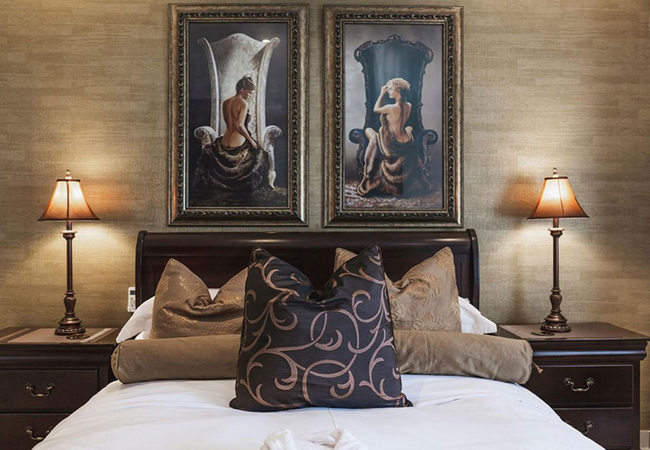 Executive Honeymoon Suite