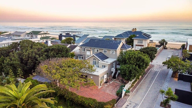 Rinkink Beach House