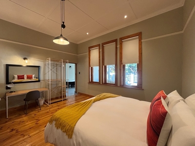 Visarend - Family Room