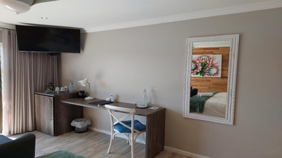 No 3 - Protea Room (Queen)