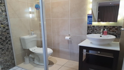 No 1 - Yellow Room (King)