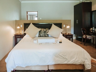 Giraffe Room