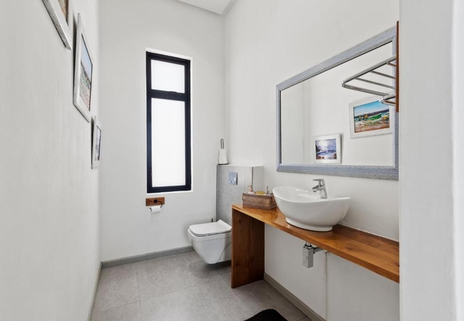 Romansbaai Moksha on the Sea