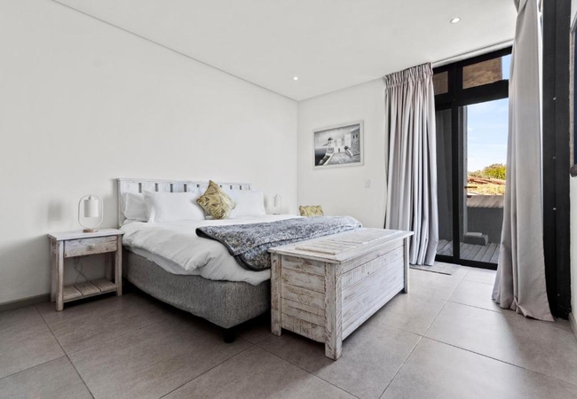 Romansbaai Moksha on the Sea