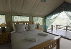 Glamping Safari Tent Queen Bed