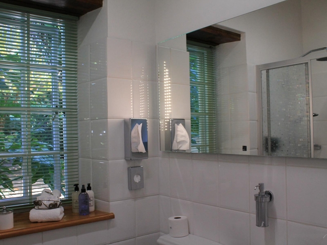 Basic Twin Cosy Bedroom