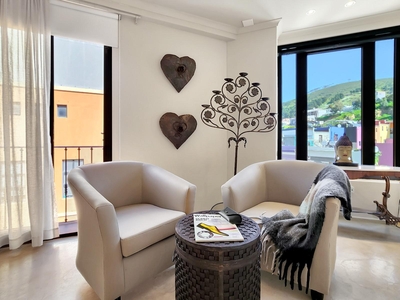 Deluxe Suite 302 / Bath and Rain Shower