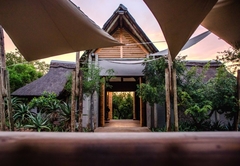 Royal Thonga Safari Lodge