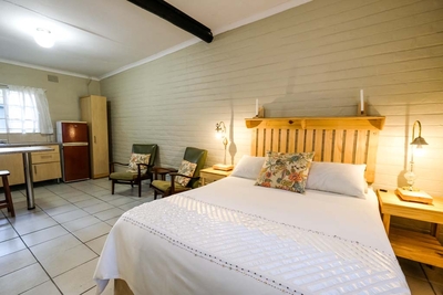 Bachelor Chalet (TV & Openview)