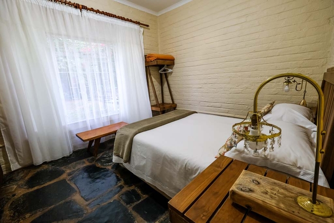 1 BEDROOM CHALET (MAX 4 SLEEPER) BEDROOM 1 DOUBLE BED