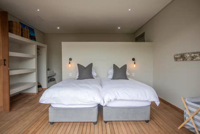 Safire Lodge