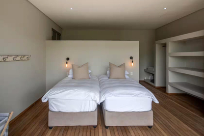 Safire Lodge