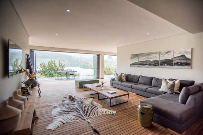Safire Lodge