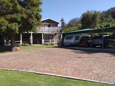 Salt River Lodge