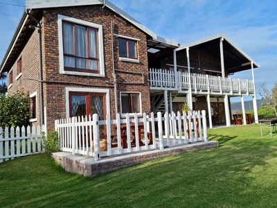Salt River Lodge