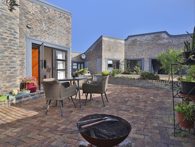 Luxury Mountain View Studio