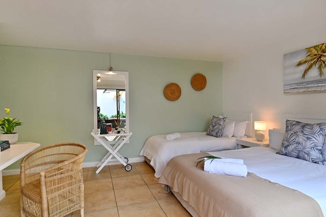 Standard Triple room 