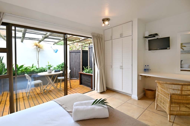 Standard Triple room 