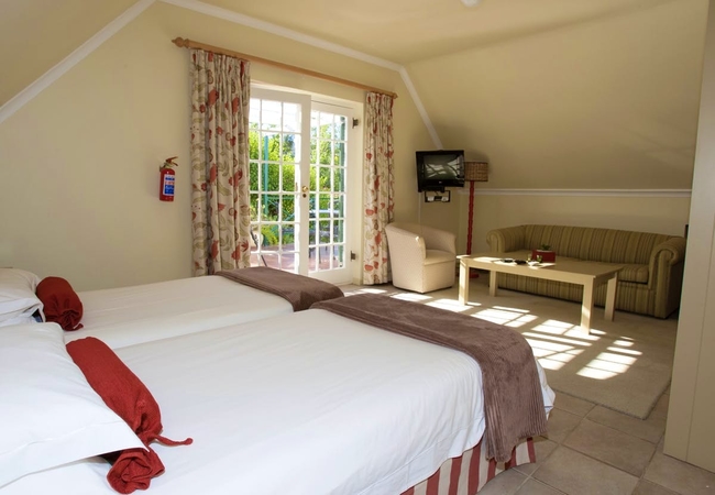 Oleander Garden Room