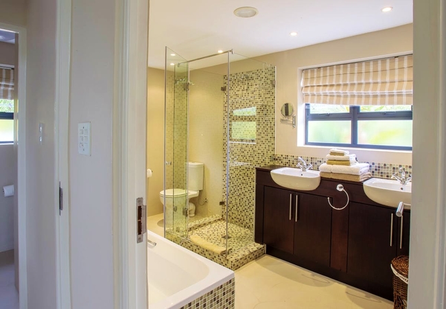 River Suite Agapanthus