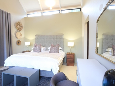 River Suite Strelitzia 