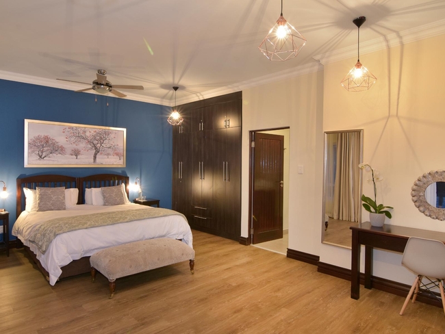 Coral - King Room Private Entrance