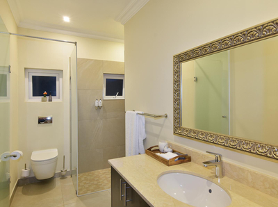 Coral - King Room Private Entrance