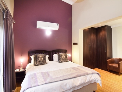 African Element - King Room with Balcony