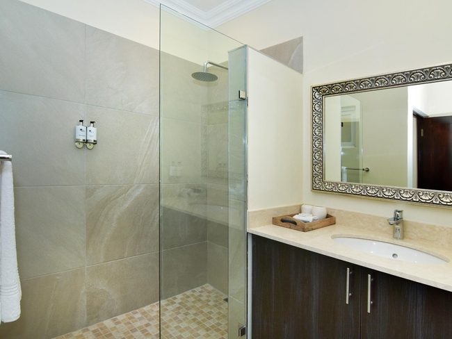 Baobab - King/Twin Room