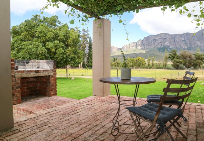 2 Bedroom Cottage Sharing Bathroom -3 pax