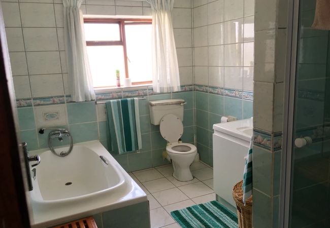 Unit 2 - Top Floor Apartment