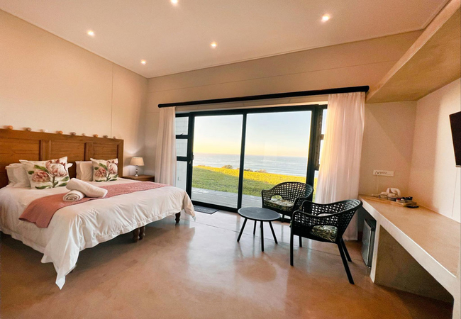 Deluxe Double Room with Sea View 2