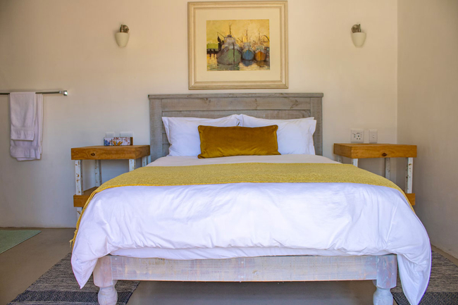 Mountain View Room 1