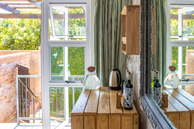 Mountain View Room 1