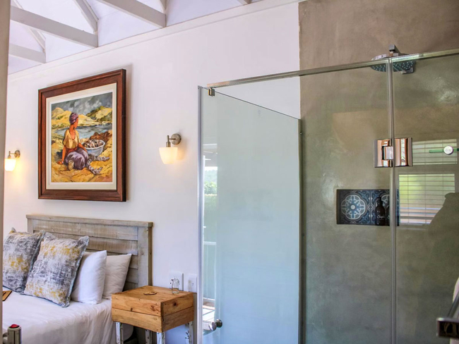 Mountain View Room 2