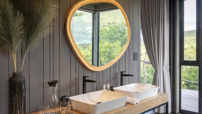 Bayethe Luxury Tented Suite