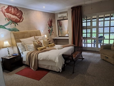 JeTaime Romantic Overnight Bedroom