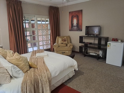 JeTaime Romantic Overnight Bedroom