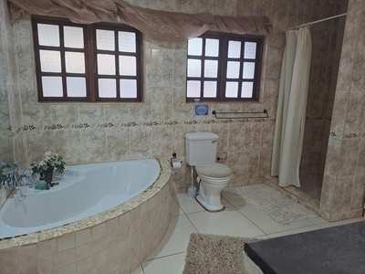 JeTaime Romantic Overnight Bedroom