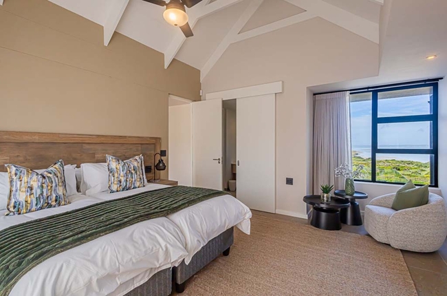 The Executive Villa with Lagoon View (Wood Fired Hot Tub 