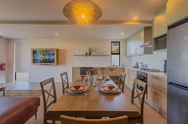 Deluxe Villa With Lagoon View (Wood Fired Hot Tub) 