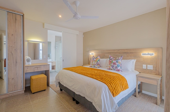 Deluxe Villa With Lagoon View (Wood Fired Hot Tub) 