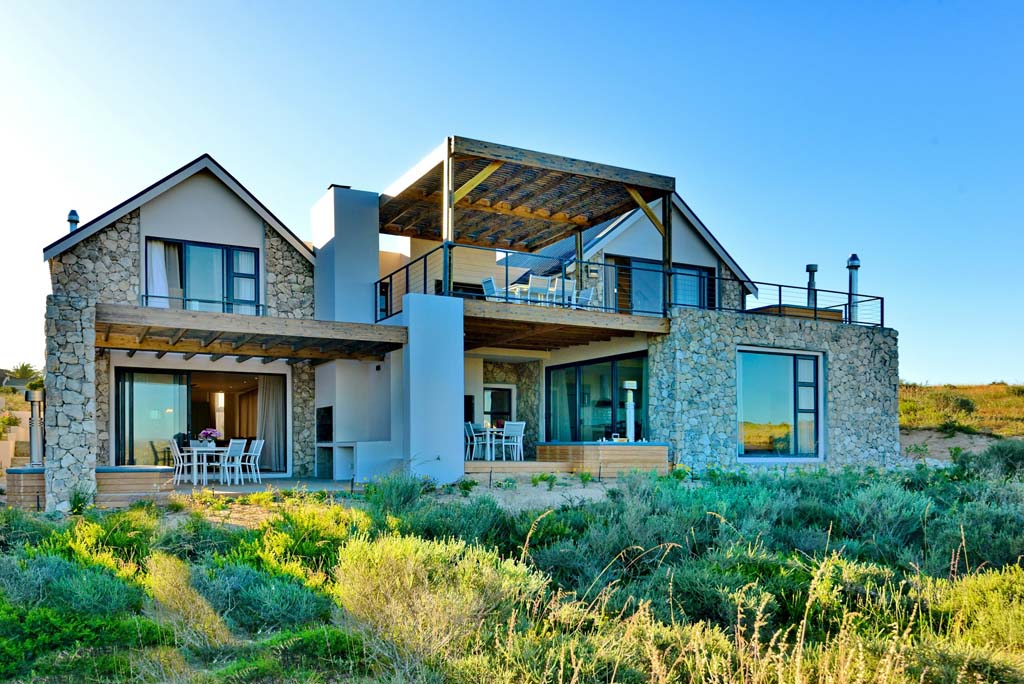 Luxury Villa Apartment (Wood Fired Hot Tub) 