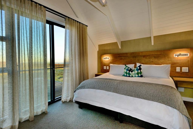 Luxury Villa Apartment (Wood Fired Hot Tub) 