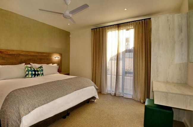 Luxury Villa Apartment (Wood Fired Hot Tub) 