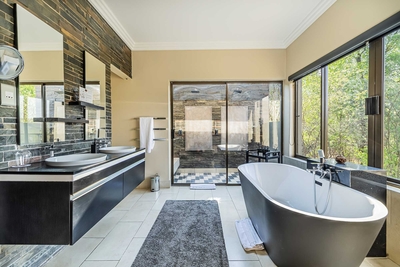 Executive Suite with Pool