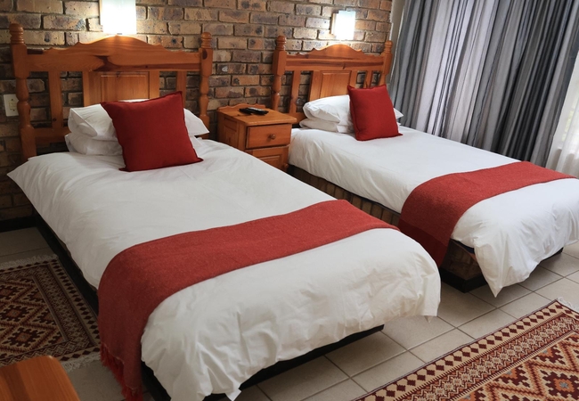 Room with Twin-Beds - Room 7